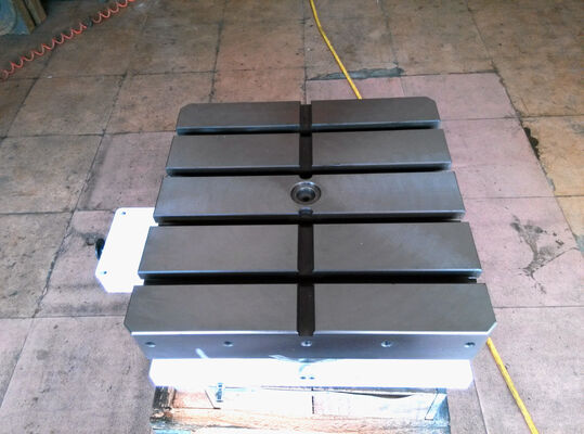 Buy FC 35 Cast Iron Pneumatic Indexing Table Supporting 500 to 6000 Kg Load Capacity online manufacture